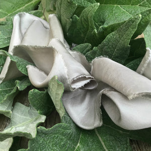 Lazos de seda Gris Pálido