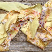 Cargar imagen en el visor de la galería, Bunch of Glorious Sunny Silk Ribbons