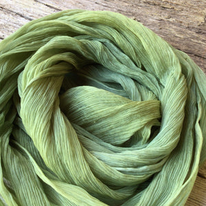 Lazo arrugado de seda verde