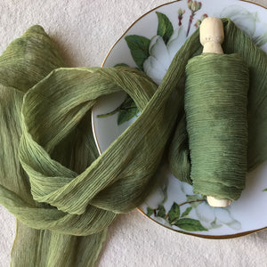Lazo arrugado de seda verde