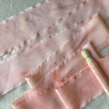 Cargar imagen en el visor de la galería, Lazos de seda rosa palo ~ con bonitas manchas