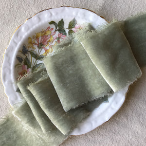 Lazo de terciopelo de seda verde oliva pálido/salvia suave