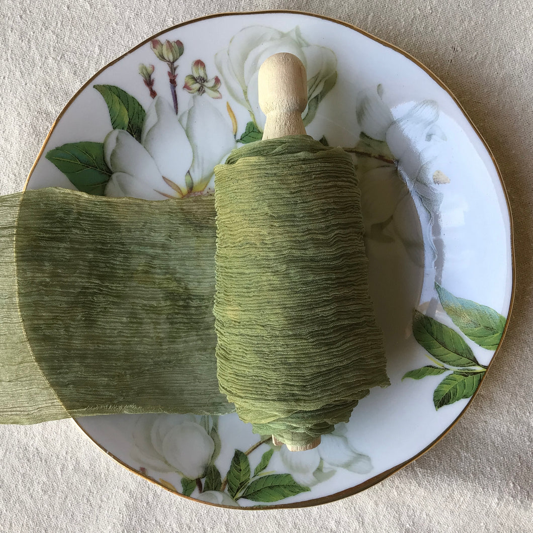 Lazo arrugado de seda verde