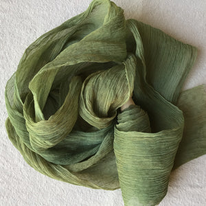 Lazo arrugado de seda verde