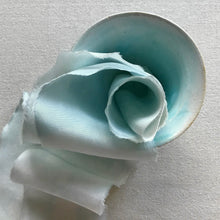 Cargar imagen en el visor de la galería, Lazos de seda y de gasa de seda azul pálido 