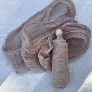 Lazosde seda plisada, color marrón y champiñón