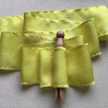 Cargar imagen en el visor de la galería, Lazos de seda amarillas ~ 4 tonos