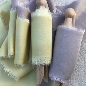 Lazo de seda de bambú dorado pálido